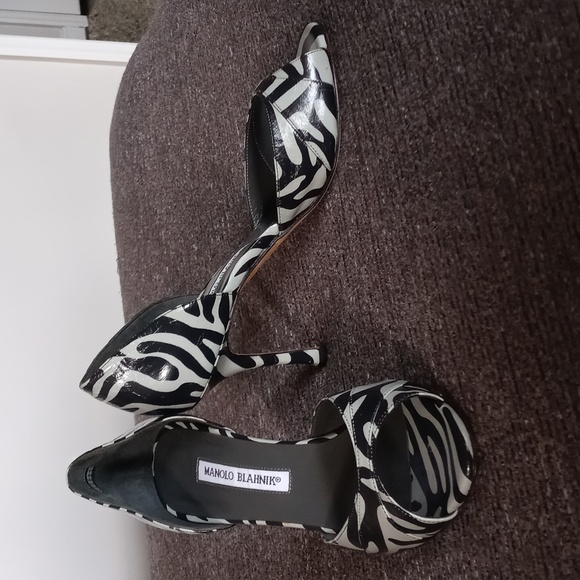 🦓Manolo Blahnik🦓 - Gray/Black Zebra Print Leather D'Orsay Pumps - Picture 2 of 16